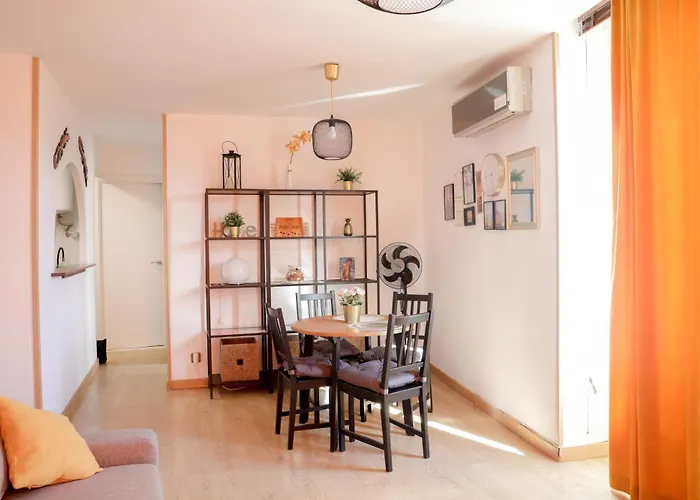 Renovado Y Sofisticado En El Centro De Apartamento *