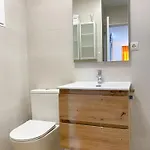 Renovado Y Sofisticado En El Centro De *