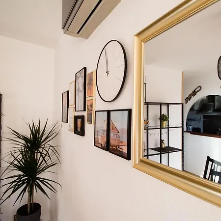 아파트 Renovado Y Sofisticado En El Centro De *